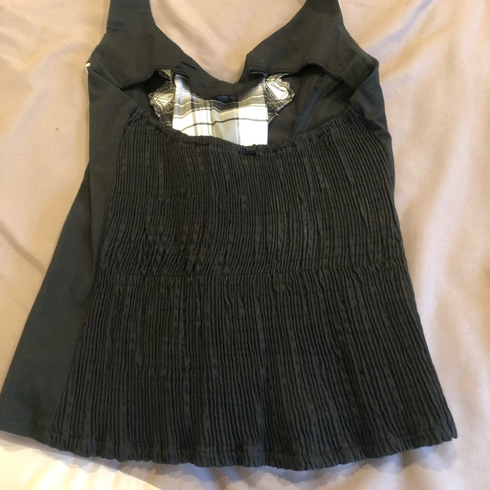 Halter top - Picture 2 of 3
